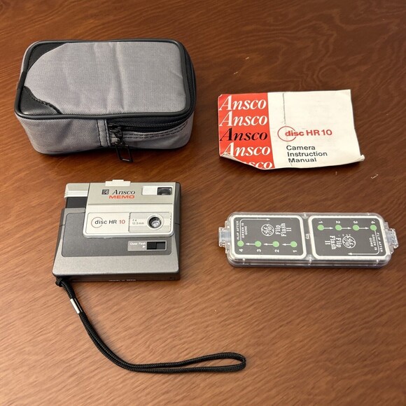 Ansco MEMO Disc HR10 Vintage Compact Pocket Film Camera 12.5mm f/4 lens extras - Picture 1 of 8